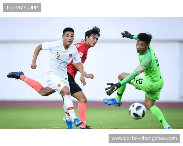 联赛竞争激烈化，中小球队战术革新缩小差距