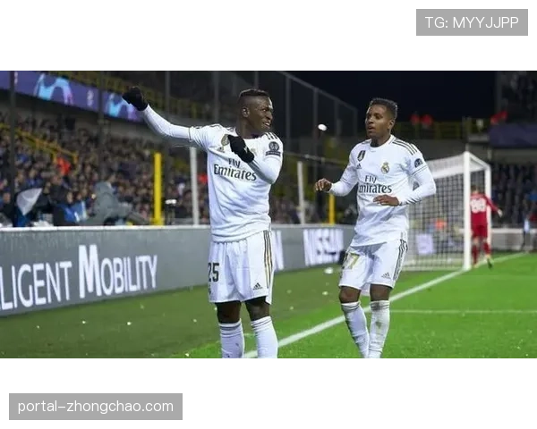 场上瞬间:维尼修斯边路超车回追80米完成关键防守